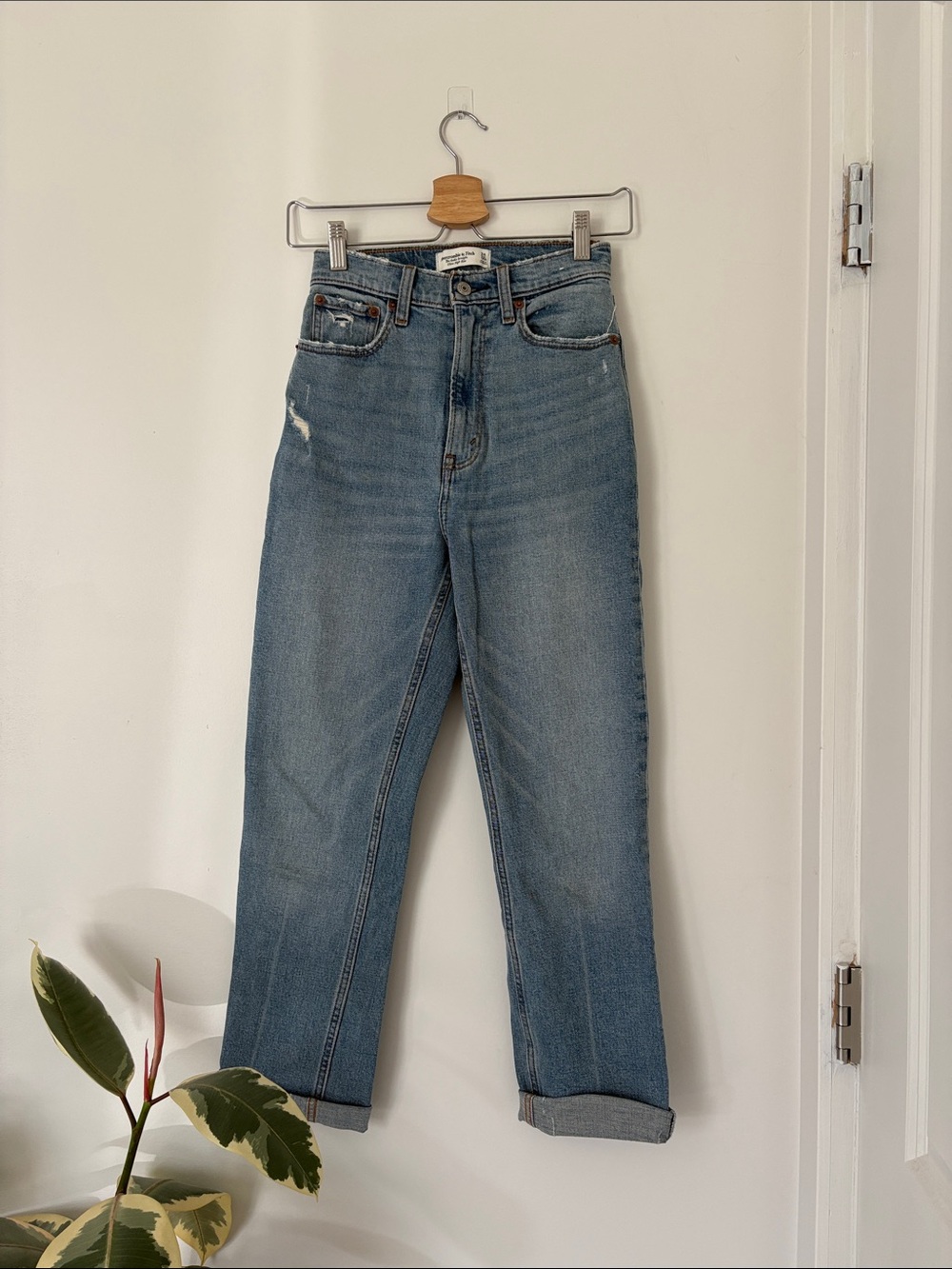 Abercrombie & Fitch Mid Wash Straight Leg Jeans - Blue